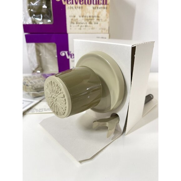 Mid Century Velvetouch 1960's Lockset ~ NOS ~ Interior Plastic Door Handle Set - Picture 4 of 14